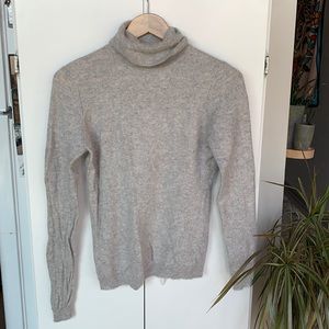100% Cashmere Sweater